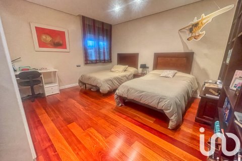 Lägenhet till salu i Aviles, Asturias, Spanien 4 sovrum, 550 kvm. Nr. 153600 - foto 12