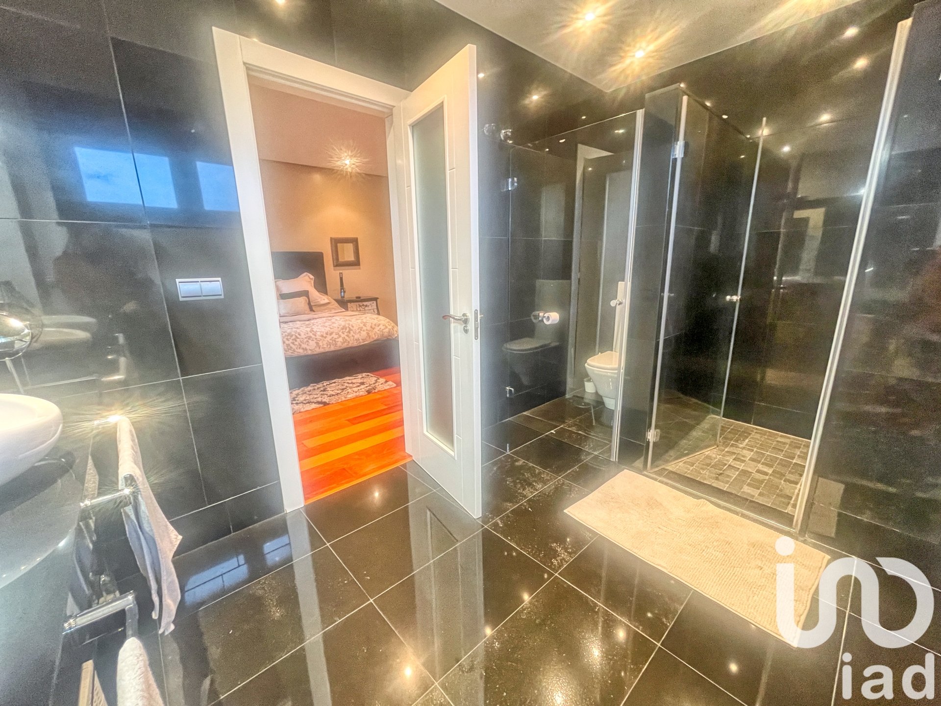 Apartment in Aviles, Asturias, Spain 4 bedrooms, 550 sq.m. No. 153600