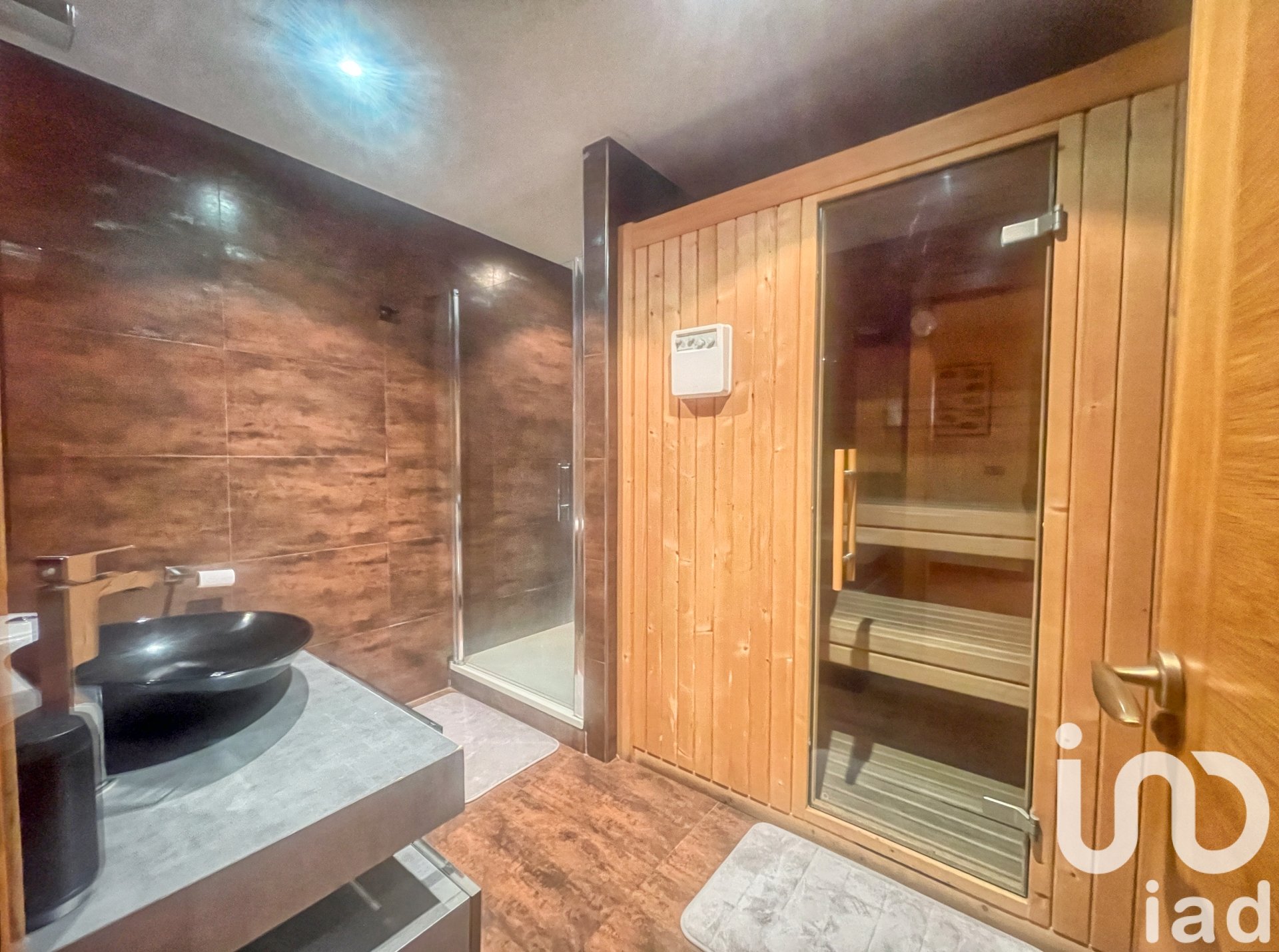 Apartment in Aviles, Asturias, Spain 4 bedrooms, 550 sq.m. No. 153600
