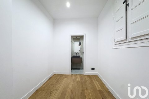 Lägenhet till salu i Barcelona, Spanien 4 sovrum, 158 kvm. Nr. 153596 - foto 16