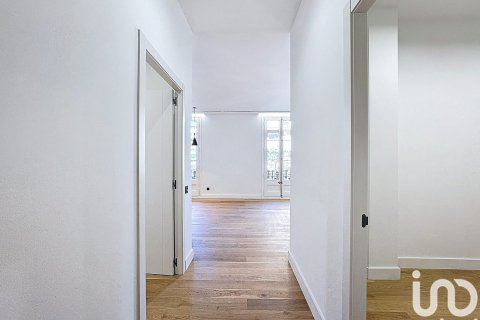 Lägenhet till salu i Barcelona, Spanien 4 sovrum, 158 kvm. Nr. 153596 - foto 17