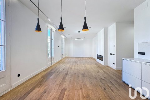 Lägenhet till salu i Barcelona, Spanien 4 sovrum, 158 kvm. Nr. 153596 - foto 10