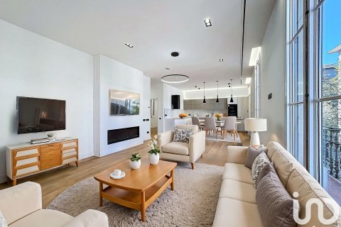 Lägenhet till salu i Barcelona, Spanien 4 sovrum, 158 kvm. Nr. 153596 - foto 2