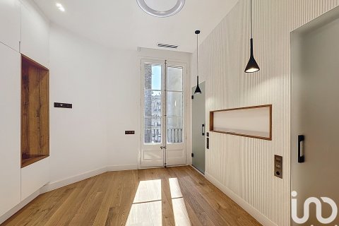 Lägenhet till salu i Barcelona, Spanien 4 sovrum, 158 kvm. Nr. 153596 - foto 26