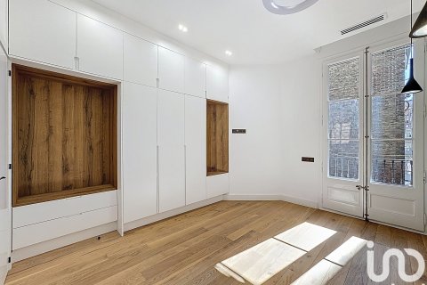 Lägenhet till salu i Barcelona, Spanien 4 sovrum, 158 kvm. Nr. 153596 - foto 25