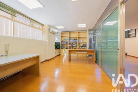 Liikekiinteistö myytävänä Madrid, Espanja , 231 m2 No. 187633 - kuva 10