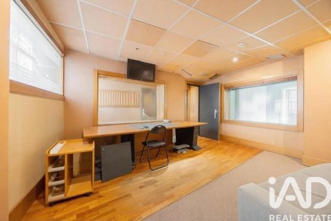 Liikekiinteistö myytävänä Madrid, Espanja , 231 m2 No. 187633 - kuva 3