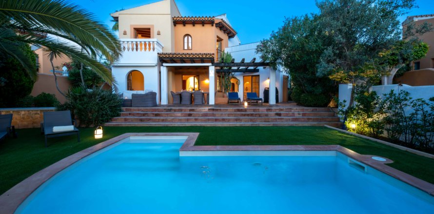 Villa in Santa Ponsa, Mallorca, Spanien 3 Schlafzimmer, 231 m2 Nr. 140444