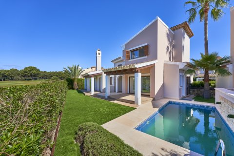 Villa in vendita a Nova Santa Ponsa, Mallorca, Spagna 3 camere da letto, 265 mq. N° 140446 - foto 1