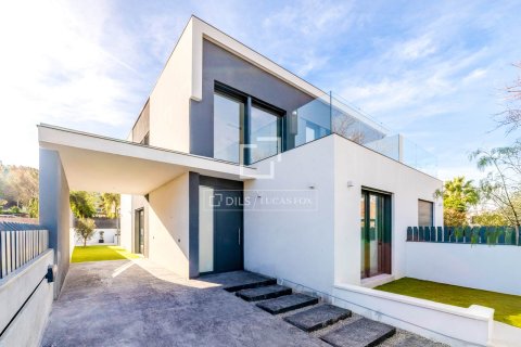 Villa in Sitges, Barcelona, Spain 5 bedrooms, 206 sq.m. No. 150481