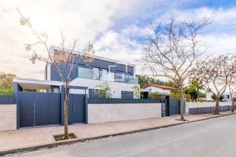 Villa for sale in Sitges, Barcelona, Spain 5 bedrooms, 206 sq.m. No. 150481 - photo 29