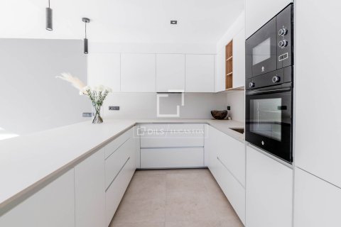 Villa for sale in Sitges, Barcelona, Spain 5 bedrooms, 206 sq.m. No. 150481 - photo 17