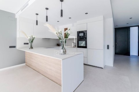 Villa for sale in Sitges, Barcelona, Spain 5 bedrooms, 206 sq.m. No. 150481 - photo 16