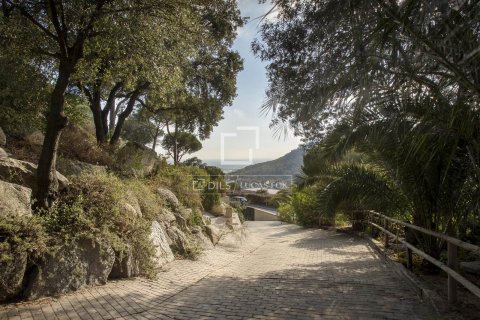 Villa for sale in Cabrera de Mar, Barcelona, Spain 4 bedrooms, 629 sq.m. No. 150480 - photo 23