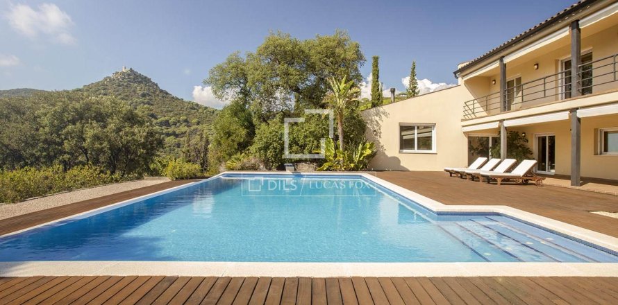 Villa in Cabrera de Mar, Barcelona, Spain 4 bedrooms, 629 sq.m. No. 150480