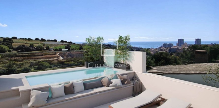 Takvåning i Tiana, Barcelona, Spanien 4 sovrum, 171 kvm. Nr. 150476