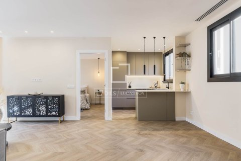 Wohnung zum Verkauf in Barcelona, Spanien 2 Schlafzimmer, 80 m2 Nr. 150478 - Foto 2