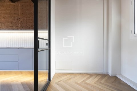 Apartment for sale in Barcelona, Spain 3 bedrooms, 104 sq.m. No. 150475 - photo 17