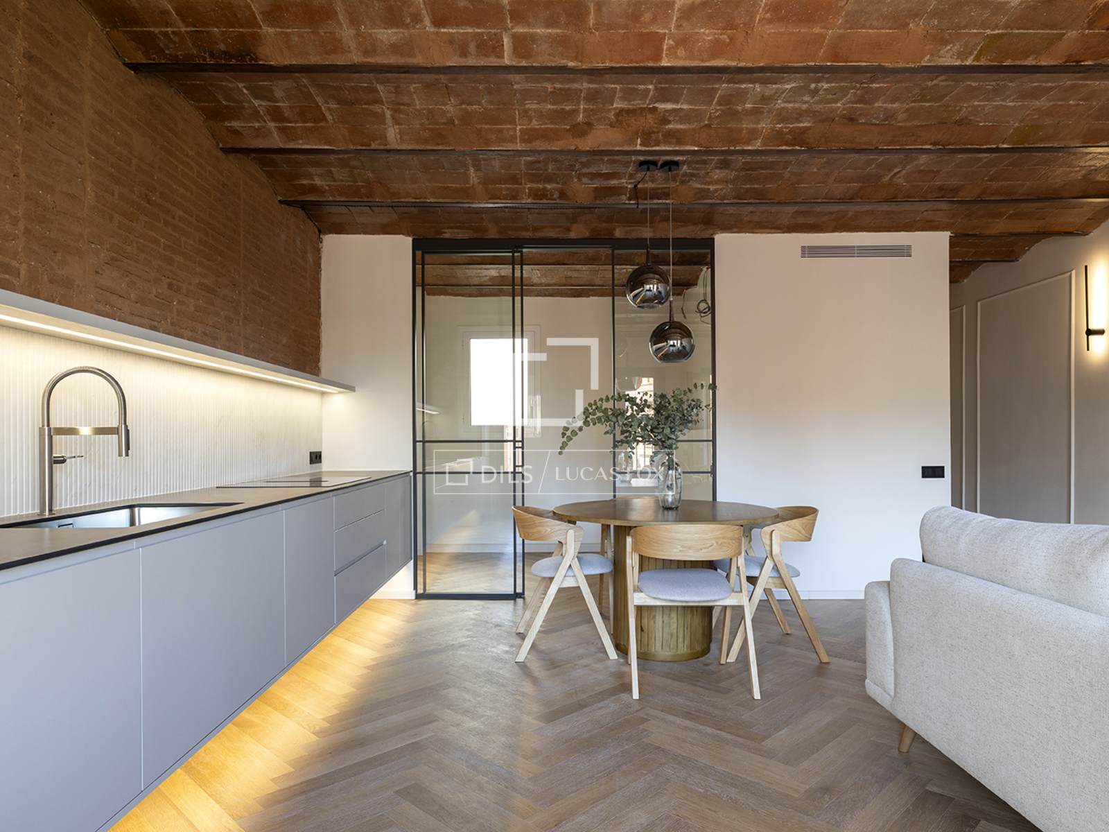 Apartment à Barcelona, Espagne 3 chambres, 104 m2 No. 150475