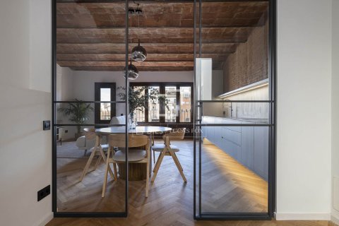 Apartment for sale in Barcelona, Spain 3 bedrooms, 104 sq.m. No. 150475 - photo 14