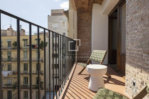 Apartment for sale in Barcelona, Spain 3 bedrooms, 104 sq.m. No. 150475 - photo 12
