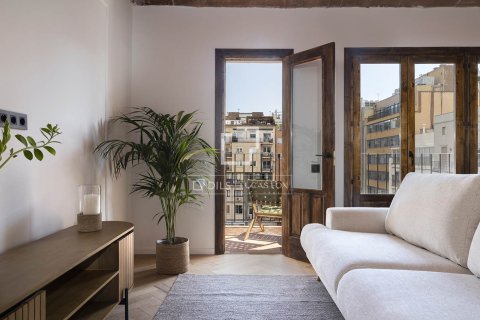 Apartment for sale in Barcelona, Spain 3 bedrooms, 104 sq.m. No. 150475 - photo 3