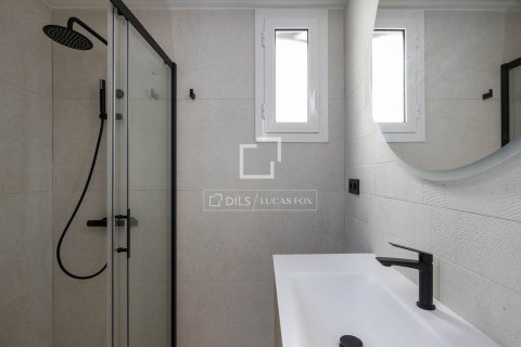 Apartment for sale in Barcelona, Spain 3 bedrooms, 104 sq.m. No. 150475 - photo 25