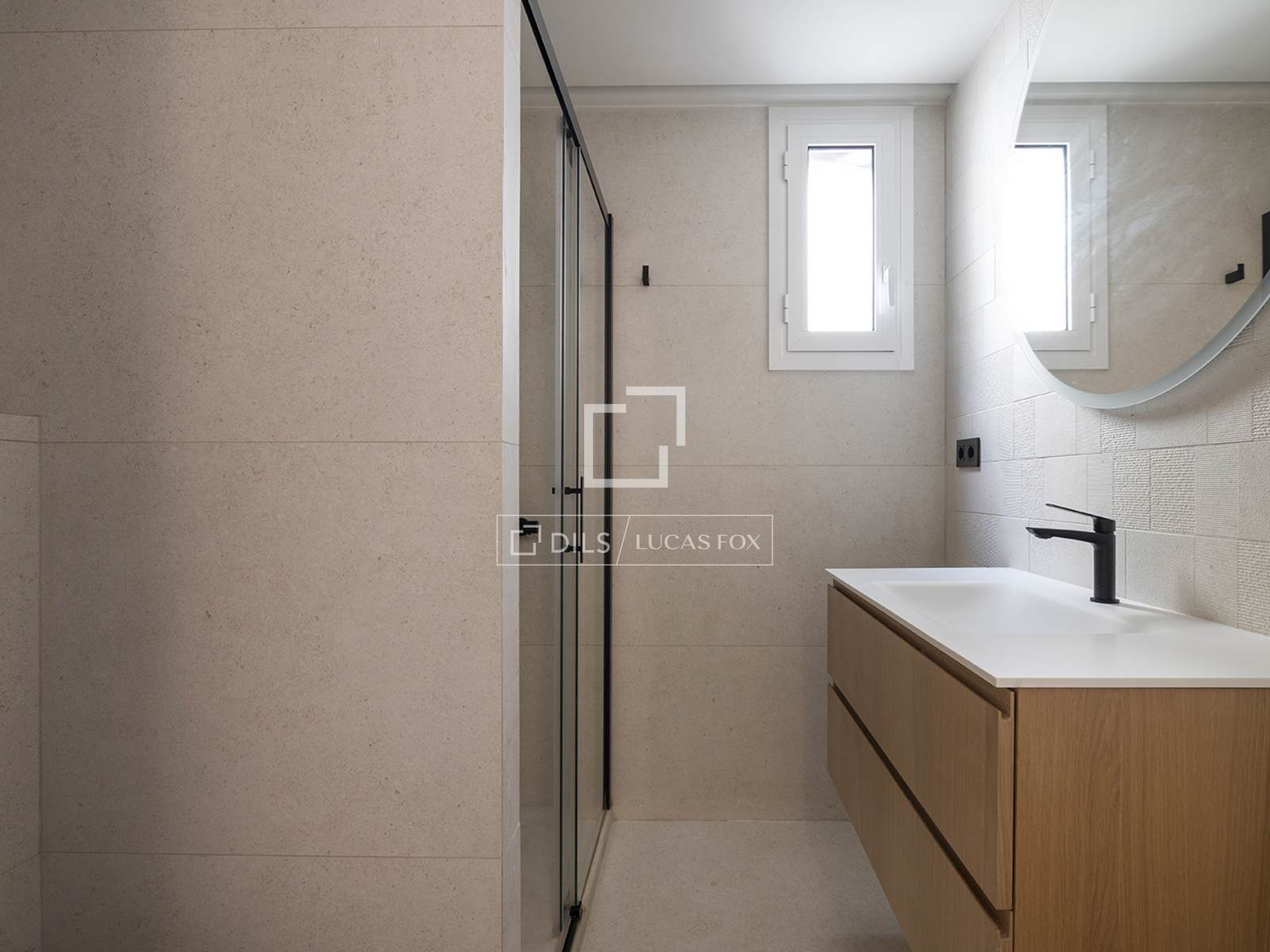 Apartment à Barcelona, Espagne 3 chambres, 104 m2 No. 150475