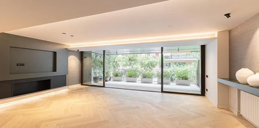 Appartamento a Barcelona, Spagna 4 camere da letto, 263 mq. N° 142828