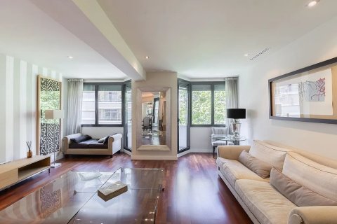 Dzīvoklis pārdošanā Barcelona, Spānijā 2 istabas, 120 m2 Nr. 142826 - attēls 4