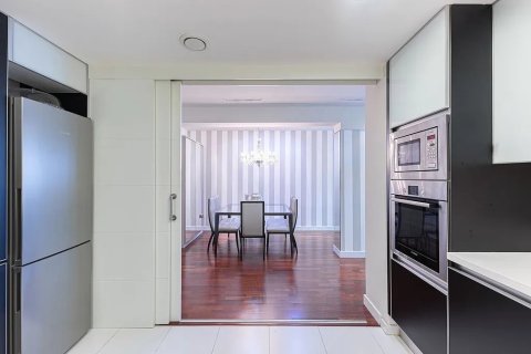 Dzīvoklis pārdošanā Barcelona, Spānijā 2 istabas, 120 m2 Nr. 142826 - attēls 28