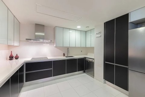 Dzīvoklis pārdošanā Barcelona, Spānijā 2 istabas, 120 m2 Nr. 142826 - attēls 24