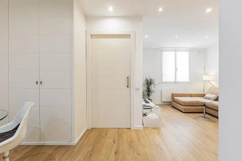 Apartamento en venta en Barcelona, España 2 dormitorios, 78 m2 No. 142827 - foto 19