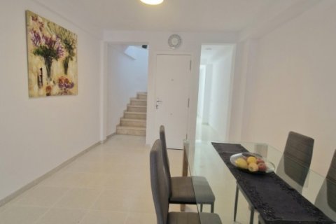 Radhus till salu i La Nucia, Alicante, Spanien 2 sovrum, 160 kvm. Nr. 140486 - foto 19