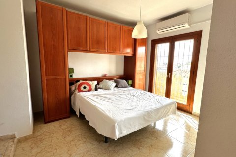 Bungalow à vendre à Alicante, Espagne, 3 chambres, 90 m2 No. 140485 - photo 21