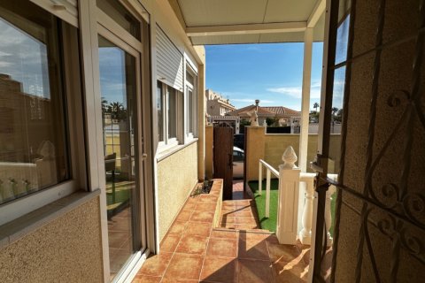 Bungalow à vendre à Alicante, Espagne, 3 chambres, 90 m2 No. 140485 - photo 12