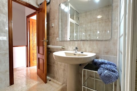 Bungalow à vendre à Alicante, Espagne, 3 chambres, 90 m2 No. 140485 - photo 15