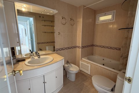 Lägenhet till salu i Benidorm, Alicante, Spanien 2 sovrum, 64 kvm. Nr. 140488 - foto 10