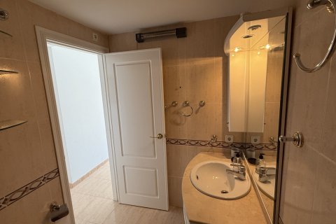 Lägenhet till salu i Benidorm, Alicante, Spanien 2 sovrum, 64 kvm. Nr. 140488 - foto 9