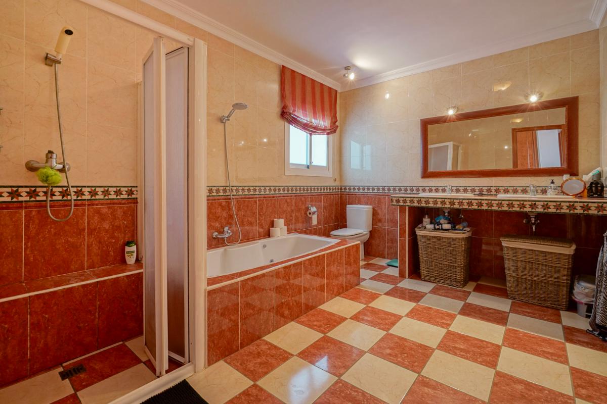 Villa in Altea, Alicante, Spanien 4 Schlafzimmer, 400 m2 Nr. 149034