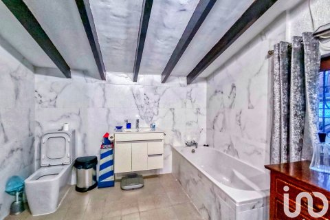 Dom w Petrer, Alicante, Hiszpania 5 sypialni, 505 mkw. nr 153776 – zdjęcie 21