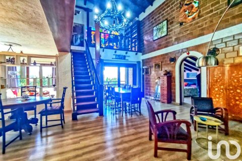 Dom w Petrer, Alicante, Hiszpania 5 sypialni, 505 mkw. nr 153776 – zdjęcie 14