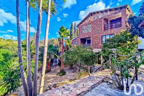 Дом в Петрер, Аликанте, Испания 5 спален, 505м2 №153776