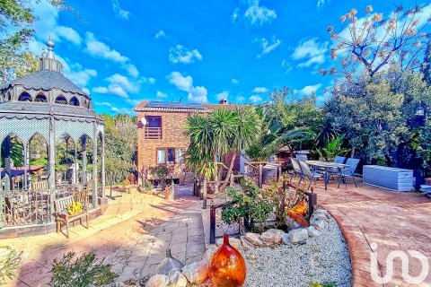 Dom w Petrer, Alicante, Hiszpania 5 sypialni, 505 mkw. nr 153776 – zdjęcie 4