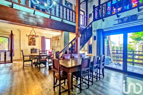 Dom w Petrer, Alicante, Hiszpania 5 sypialni, 505 mkw. nr 153776 – zdjęcie 17