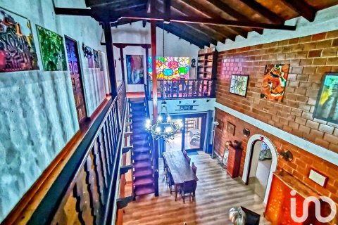 Dom w Petrer, Alicante, Hiszpania 5 sypialni, 505 mkw. nr 153776 – zdjęcie 19