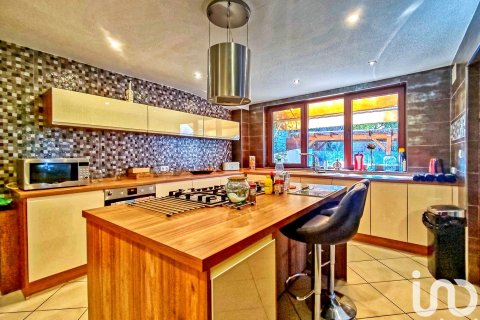 Dom w Petrer, Alicante, Hiszpania 5 sypialni, 505 mkw. nr 153776 – zdjęcie 12