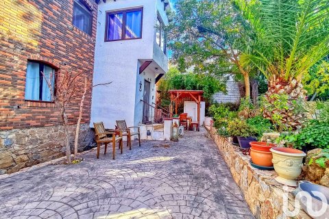 Dom w Petrer, Alicante, Hiszpania 5 sypialni, 505 mkw. nr 153776 – zdjęcie 9