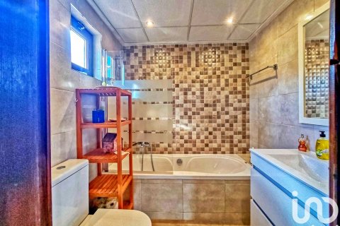 Dom w Petrer, Alicante, Hiszpania 5 sypialni, 505 mkw. nr 153776 – zdjęcie 26