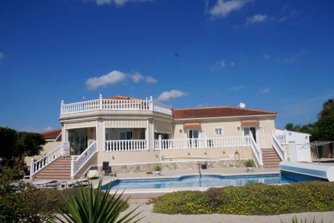 Finca in vendita a Catral, Alicante, Spagna 4 camere da letto, 235 mq. N° 144771 - foto 1
